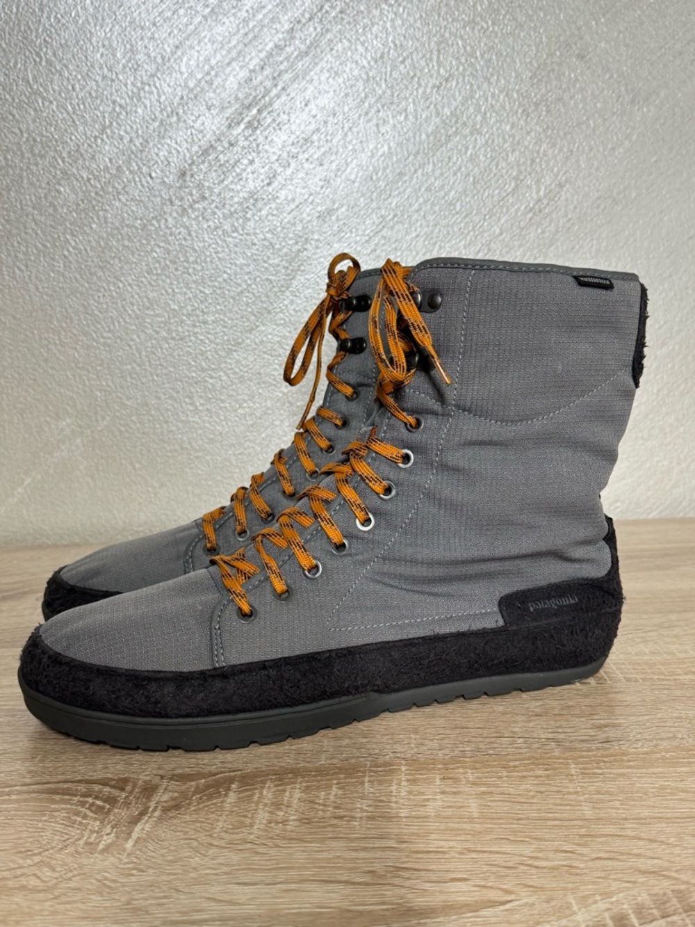 Patagonia Activist Puff High Waterproof Gray Orange Lace Men’s 13 Boots